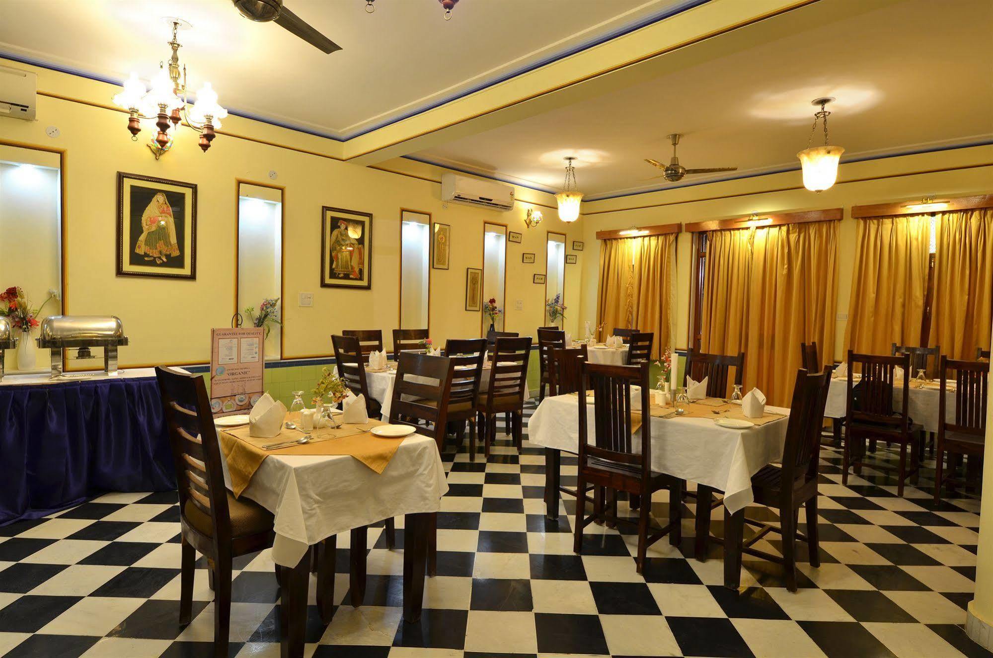 Koolwal Kothi Zinc Journey By The Fern, Nawalgarh, Rajasthan Екстер'єр фото